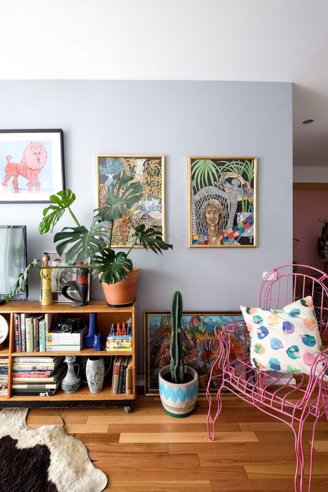 Trish found this sideboard, a '60s primary school library trolley, on the side of the road. Interior Elevation, Grey Furniture Living Room, Lots Of Plants, Library Living Room, Hiasan Bilik Tidur, Floor Paint, Decor Eclectic, Maximalism, Interior Floor