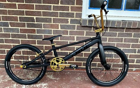 Bmx Street, Dirt Jumper, Fox Body Mustang, Race Bike, Bmx Racing, Lowrider Bike, Bike Bike, Bmx Bikes, The Frame