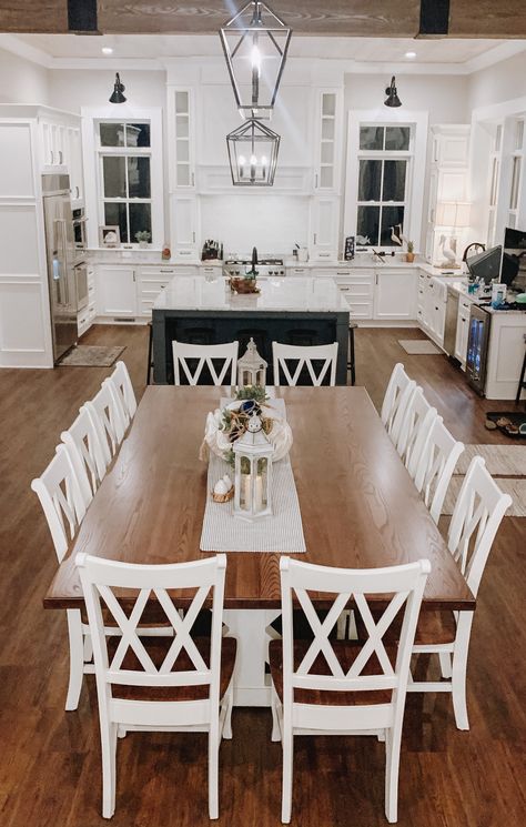 10 Person Dining Table Farmhouse, Large Farmhouse Dining Room Tables For Big Family, Farmhouse Table 12 Person, Farmhouse Table 8 Ft, 12 Person Dining Table, Big Farmhouse, Round Dining Table Decor, Large Farmhouse Table, Large Dining Room Table