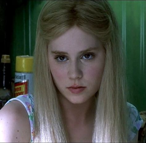 Alison Lohman White Oleander, Astrid White Oleander, White Oleander Aesthetic, Allison Lohman, Astrid Magnussen, Alison Lohman, White Oleander, Iconic Movie Characters, I Dream Of Jeannie