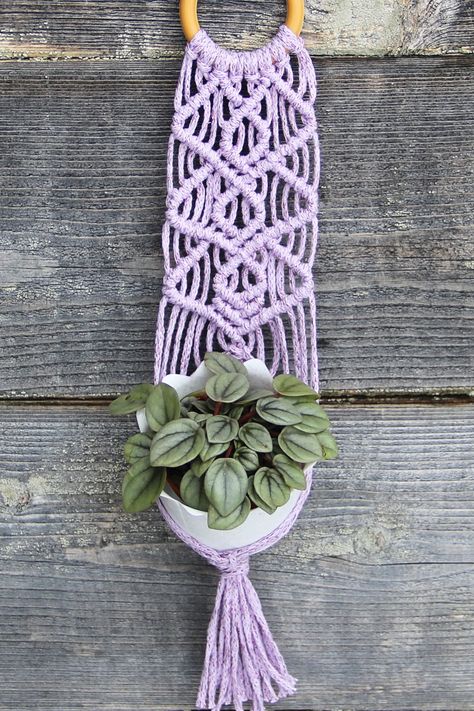 Diy Macrame Wall Hanging Tutorials, Diy Macrame Plant Hanger Tutorials, Plant Hanger Tutorial, Heart Macrame, Diy Macrame Wall Hanging, Heart Tutorial, Macrame Heart, Macrame Wall Hanging Tutorial, Tutorial Macramé