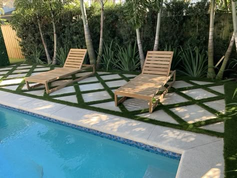 Pool Turf Pavers, Turf And Stone Around Pool, Pools With Turf And Pavers, Turf And Pavers Around Pool, Pool Turf Ideas, Concrete And Turf Pool Deck, Astro Turf Around Pool, Artificial Turf Around Pool, Pool With Turf