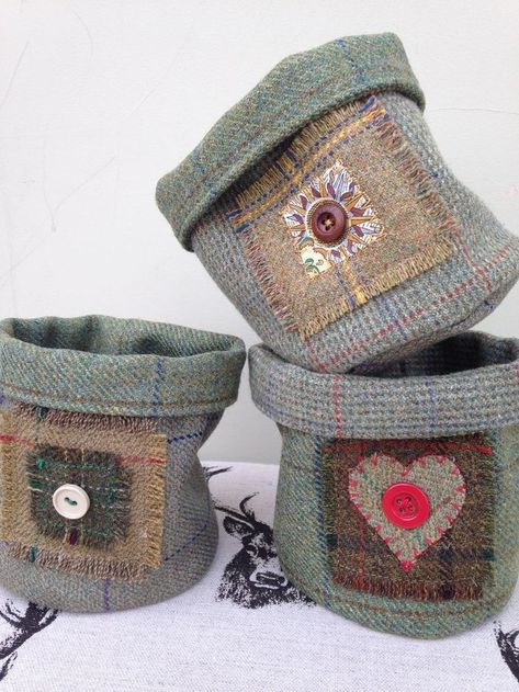 Tweed fabric | Fabric baskets, Small sewing projects, Fabric bowls Bracelets Easy, Wool Felt Projects, Fabric Storage Baskets, Wool Applique Patterns, Plant Pot Covers, Scrap Fabric Crafts, Scrap Fabric Projects, Fabric Bowls, Small Sewing