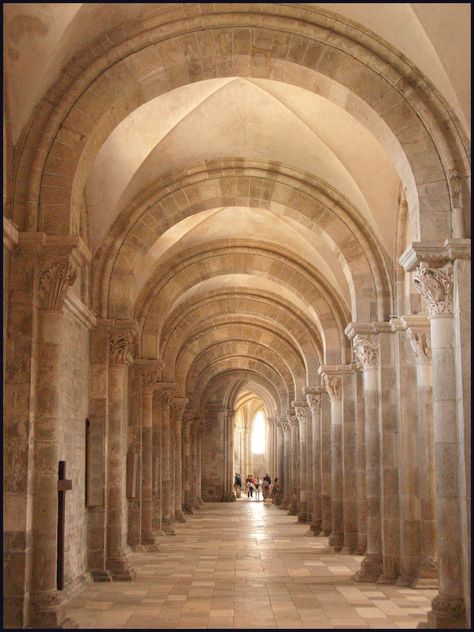 the Madeleine of Vézelay in Burgundy Architecture Antique, Romanesque Art, Romanesque Architecture, Sacred Architecture, Church Architecture, Architecture Old, Medieval Art, 12th Century, Historical Architecture