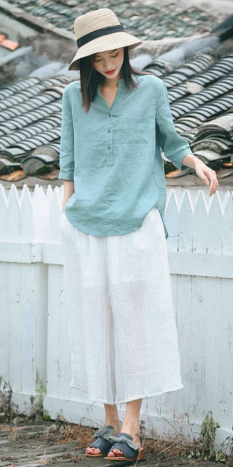 How To Wear Culottes, Winter Tunic, Linen Style Fashion, Winter Inspiration, Linen Fashion, Winter Mode, Linen Tshirts, Casual Summer Tops, Trending Fashion Outfits