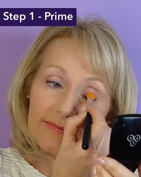 In this tutorial, I’m going to show you a super simple eye makeup routine for ladies over 50. Learn a simple eye makeup look in this quick post. How To Apply Eye Makeup Over 50, Eye Shadow For Over 50, Eye Makeup 50 And Older, Eye Makeup For 70 Year Old Women, Eye Makeup For Hooded Eyes Over 50, Eye Shadow Over 50, Eye Makeup Older Women, Eye Make Up Over 50, Over 60 Eye Makeup