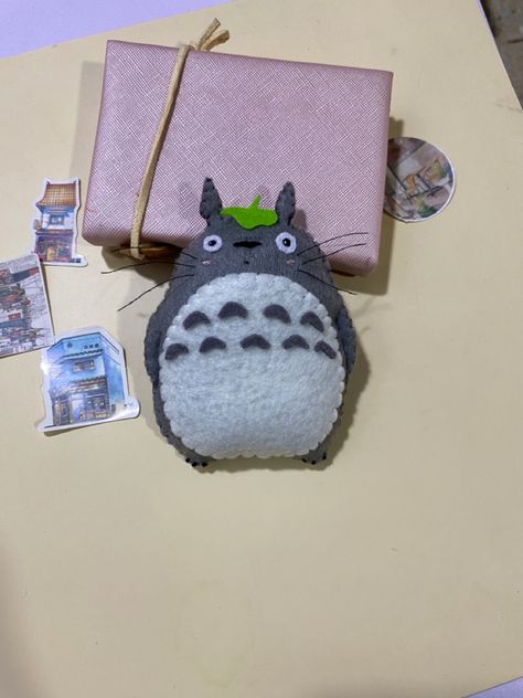 Ghibli Plushies, Totoro Felt, Totoro Diy, Totoro Ghibli, Plushies Diy, Felt Plushie, Felt Keychain, Felt Ornaments Patterns, Felt Pattern