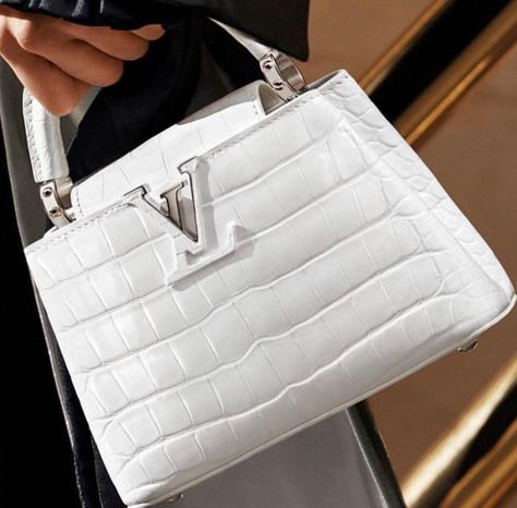 Luxury White Handheld Evening Bag, Louis Vuitton Capucine, Alligator Handbags, White Louis Vuitton, Sac Louis Vuitton, Louis Vuitton Capucines, Crocodile Bags, Womens Designer Bags, Hot Bags