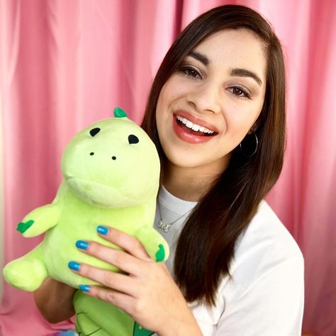 Moriah Elizabeth | Art/Crafts on Instagram: “Pickle is BACK!! If you didn’t get a chance to check out my latest video, I announced that I have opened a pre-order for the pickle plush!!…” Moriah Elizabeth Art, Crafts Slime, Moriah Elizabeth, Insta Bio, The United States Of America, Email Id, Art Crafts, Crete, States Of America