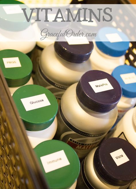 Organizing your Vitamins - Graceful Order Organizing Vitamins, Organize Supplements, Vitamin Organization, Organized Cupboards, Organizing Medicine, Supplement Storage, Vitamin Storage, Magazine Decor, Medicine Cabinet Organization