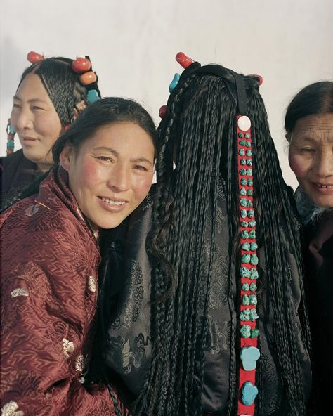 Tibetan Braids, Touchstarved Game, Pretty Countries, Character Moodboard, Interesting Hair, Tibetan Culture, Mongolian Hair, Tibetan Jewelry, Gender Envy