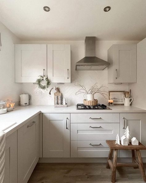 Small Kitchen Diner, Film Night, Kitchen Renovation Inspiration, Open Plan Kitchen Dining Living, Holiday Monday, Bank Holiday Monday, Cosy Kitchen, Open Plan Kitchen Dining, Kitchen Dining Living