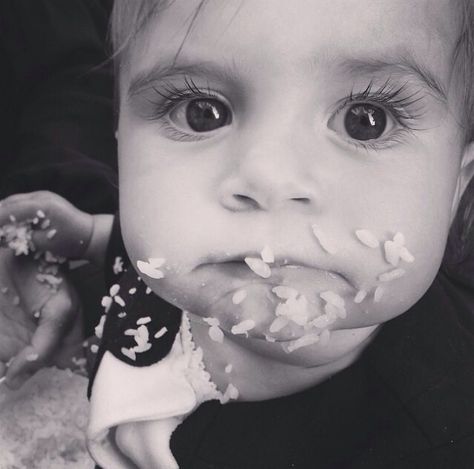 Penelope Disick has the most gorgeous eyes Reign Disick, Kendall Jenner Instagram, Penelope Disick, Kardashian Jenner Family, Kardashians Jenner, Kardashian Kids, Mommy Goals, Jenner Family, Pink Palette