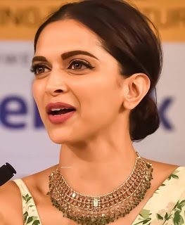 Celebrity jewellery designs Ruby Necklace Indian, Emerald Necklaces, Amrapali Jewels, Mango Mala, Jewellery Kundan, Dipika Padukone, Deepika Padukone Style, Contemporary Jewelry Design, Celebrity Jewelry