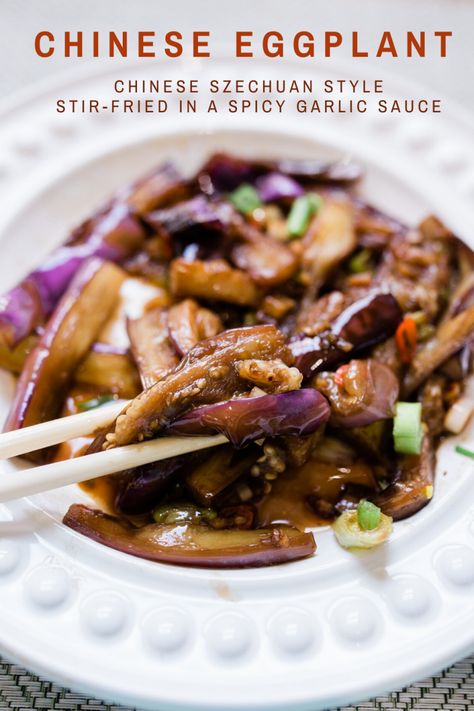 Chinese Eggplant Recipes, Spicy Garlic Sauce, Chinese Eggplant, Spicy Eggplant, Eggplant Recipes Easy, Fried Eggplant, Red Thai, Quick Side Dishes, Mapo Tofu