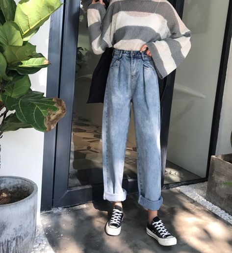 Vintage Boyfriend Jeans, Sweet Rain, Classy Looks, Woman Jeans, Casual Denim Pants, Patterned Jeans, Cuffed Jeans, Fashion Goals, Nice Outfits