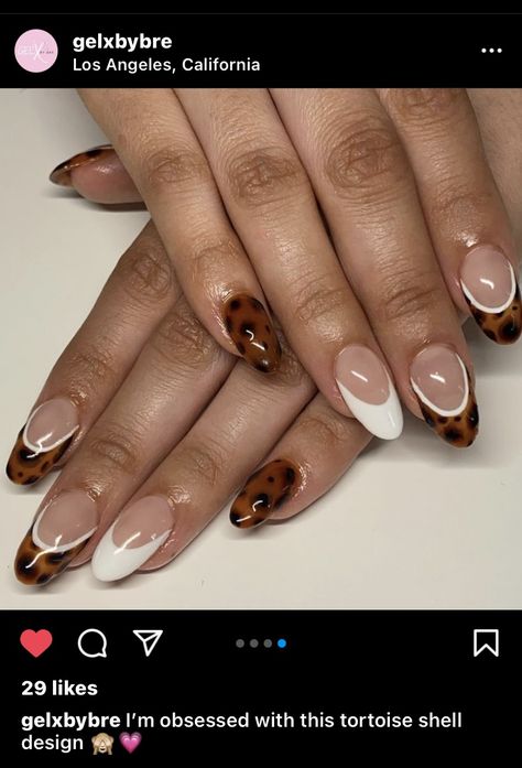 Tortishell Nails Design, Tortoise Nails, Turtle Nails, Brown Nail Art, Tattoo Thoughts, Natural Nail Art, Manicure Tips, Gold Tips, Easter Nails