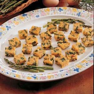 Cheesy Asparagus Bites Recipe Asparagus Bites, Cheesy Asparagus, Asparagus Recipes, Oceanside California, How To Cook Asparagus, Italian Appetizers, Hot Pepper Sauce, Fresh Asparagus, Tomato And Cheese