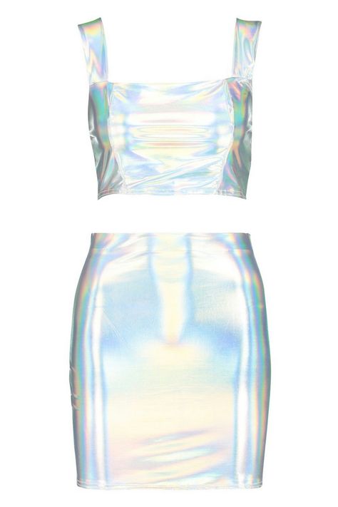 Boohoo Holographic Square Neck Crop Top & Skirt Co-Ord Holo Outfit, Steve Core, Coachella Outfit Ideas, Holographic Dress, Holographic Top, Alien Costume, Coachella Outfit, Art Things, Crop Top Skirt