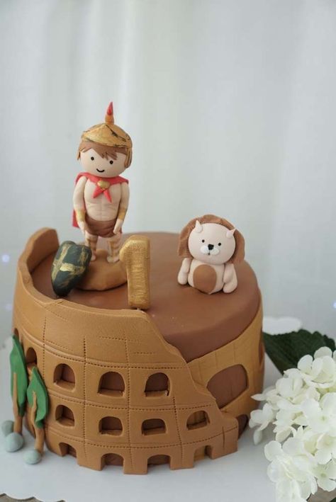 Greek Themed Cake Ideas, Gladiator Birthday Party Ideas, Gladiator Party Theme, Rome Birthday Theme, Roman Empire Birthday Party, Roman Birthday Party, Ancient Rome Party, Roman Party, Gladiator Party