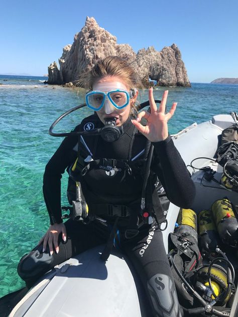 Scuba diver woman in scuba gear #scuba #scubadiving #scubadive #scubadiver #scubapro #scubalife #scubadiverslife #scubadivers #scubagirl #scubadiverlife #scubaphoto #Scubalove #scubajunkies Scuba Diver Girls, Scuba Gear, Snorkels, Scuba Girl, Forest Girl, Free Diving, Marine Biologist, Womens Wetsuit, Marine Biology