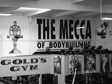 Old School Bodybuilding Aesthetic, Golds Gym Aesthetic, 90s Gym Aesthetic, Old School Gym Aesthetic, Old Gym Aesthetic, Retro Gym Aesthetic, 80s Gym Aesthetic, Vintage Gym Aesthetic, Retro Bodybuilding