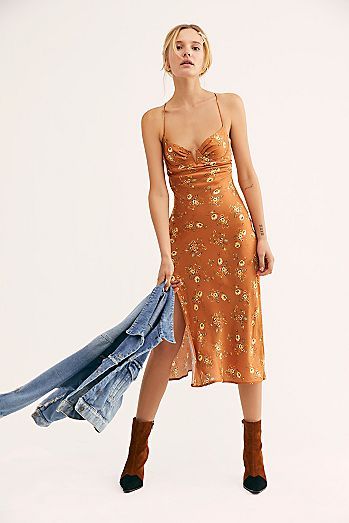 Trendy Dresses Summer, Mode Boho, Silky Dress, Beauty Inspo, Looks Chic, Dresses To Wear To A Wedding, Ladies Dress Design, Printed Dress, Looks Style