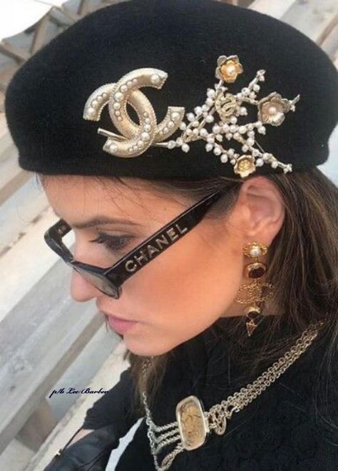 Chanel Headband, Chanel Inspired Outfit, Chanel Christmas, Fashion Props, Chanel Aesthetic, Chanel Hat, Tweed Set, Chanel Brooch, Cute Shoes Heels