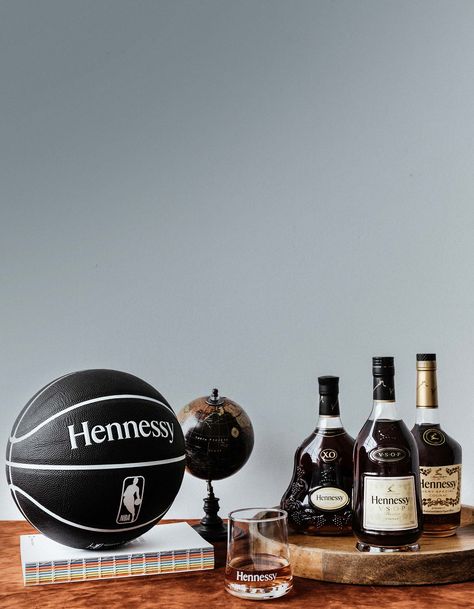 Hennessy Xo Cognac, Hennessy Wallpaper, Hennessy Drinks Recipes, Hennessey Drink, Hennessy Aesthetic, Hennessy Drinks, Hennessy Very Special Cognac, Dollars Money Wallpaper, Cognac Cocktail