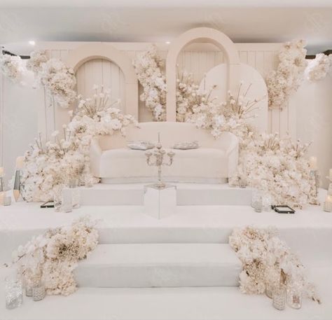 Pelamin Nikah, Art Deco Wedding Cake, Nikah Decor, Reception Stage Decor, Brides Room, Wedding Hall Decorations, Wedding Background Decoration, Bride Dress Simple, Elegant Wedding Venues