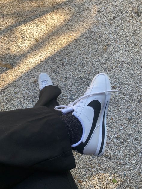 Mens Smart Outfit, Mens Smart Outfits, Nike Cortez Outfit, Nike Cortez White, Cholo Style, Outfit Nike, Memes Random, Tenis Nike, Smart Outfit