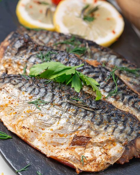 Baked Mackerel Fillets with Spices Recipe - Delice Recipes Mackerel Fillet Recipes, Baked Mackerel, Mackerel Recipe, Grilled Mackerel, Baked Fish Fillet, Mackerel Recipes, Mackerel Fish, Fish Recipes Baked, Filipino Recipe