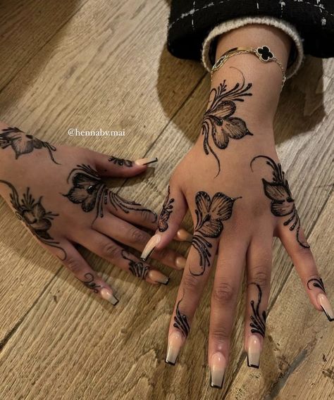 Henna Design 2024, Hinna Styles Arabic, Henna Designs Khaleeji, Henna Designs Sleeve, Khaleeji Henna Designs Dubai, Khaliji Henna Design, Arab Henna Designs, Algerian Henna, Khaleeji Henna Designs