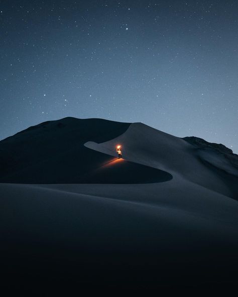 Blue Desert Aesthetic, Desert At Night Aesthetic, Night Desert Aesthetic, Desert Night Aesthetic, Desert Surrealism, Blue Hour Aesthetic, Desert Night Sky, Desert At Night, Calm Night