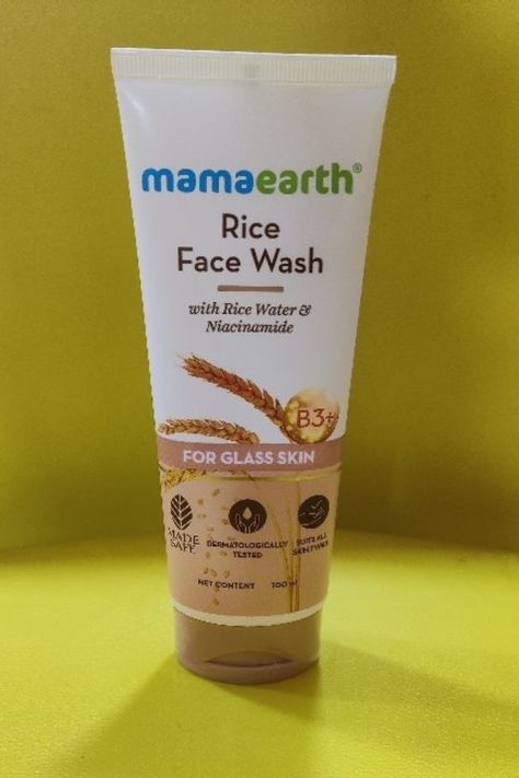 Get the ultimate glow with Mamaearth's Rice Face Wash! 🌟 Infused with rice water and niacinamide, it gently cleanses, hydrates, and brightens for that coveted glass skin look. Say goodbye to dullness and blemishes as this antioxidant-rich formula works its magic. Your skin will thank you! #Mamaearth #RiceFaceWash #Skincare Mama Earth Face Wash, Mamaearth Face Wash, Milk Face Wash, Mama Earth, Glow Face, Rice Water, Skin Secrets, Skin Glow, Moisturizer For Dry Skin