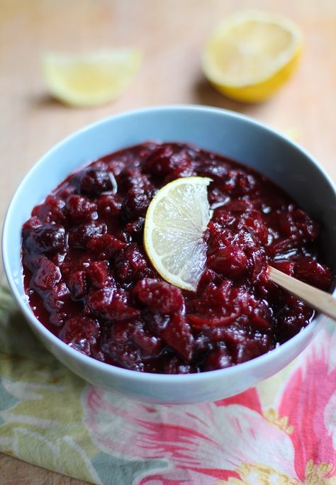 Cranberry Sauce with Ginger and Maple - naturally sweetened and paleo! Maple Cranberry Sauce, Maple Recipes, Homemade Cranberry Sauce, Gimme Some Oven, Beet Recipes, Cranberry Sauce Homemade, Vegan Thanksgiving, Vegetable Drinks, Cranberry Sauce