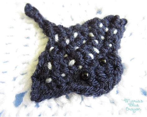 Crochet Stingray Applique and Granny Square Free Crochet Pattern – Ocean Themed Blanket Crochet Stingray, Crochet Solid Granny Square, Granny Square Ideas, Crochet Granny Squares Patterns, Solid Granny Square, Crochet Appliqué, Blue Crayon, Foundation Single Crochet, Crochet Pieces