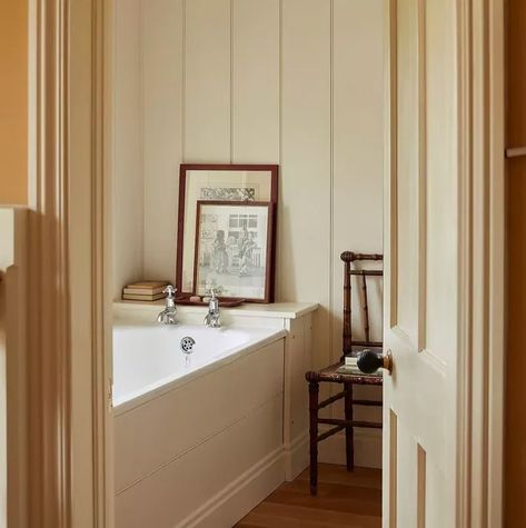 Jack N Jill Bathroom Ideas, Rita Konig, Yellow Paint Colors, Timeless Interior Design, Paint And Paper Library, Cream Paint, Jack And Jill Bathroom, Bathroom Photos, Painted Boards