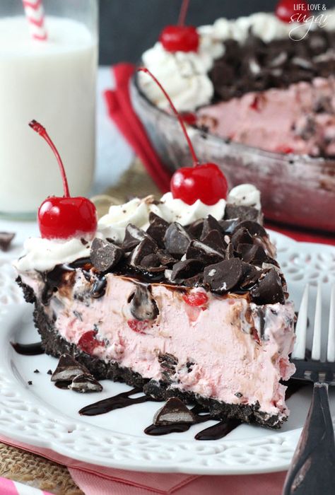 Chocolate Cherry Ice Cream Pie -  sweet, light cherry ice cream filled with Nestlé® Toll House® DelightFulls™ Baking Morsels! #TollHouseTime Cherry Ice Cream Pie, Pies Dessert, Chocolate Cherry Ice Cream, Ice Cream Pie Recipe, Valentines Recipes Desserts, Ice Cream Pie, Pudding Pie, Cherry Ice Cream, Cream Pies