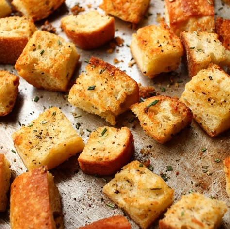 Crouton Recipe, How To Make Croutons, Crouton Recipes, Croutons Homemade, Stale Bread, Fall Soups, Breads And Rolls, Fresh Bread, Croutons