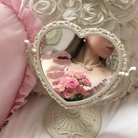 @ victorias.peonies Easthetic Pic, Soft Pink Theme, Pretty Pink Princess, Photo Cute, Baby Pink Aesthetic, Princess Core, Pink Aura, Coquette Pink, Cute Bedroom Decor