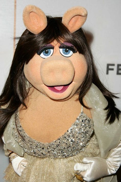 Piggy Muppets, Miss Piggy Muppets, Kate Moss Wedding, Kermit And Miss Piggy, Bert & Ernie, Fraggle Rock, The Muppet Show, Still Love Her, Miss Piggy