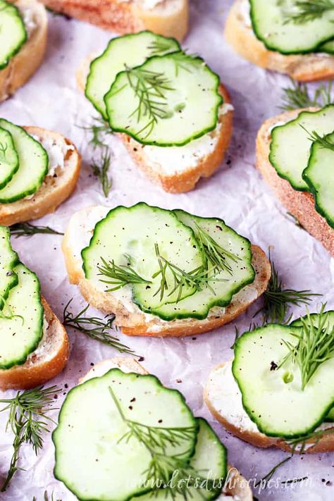 Cucumber Dill Crostini Recipe -- This incredibly easy appetizer is a bright, fresh addition to any party or gathering. Especially perfect for spring celebrations, this crostini is always the first thing to disappear. Dill Appetizer Recipes, Pickled Asparagus Appetizer, Cucumber Appetizers With Cream Cheese, Cottage Appetizers, Cucumber Crostini, Appetizers Cucumber, Cucumber Snacks, Happy Hour Appetizers, Spring Soiree