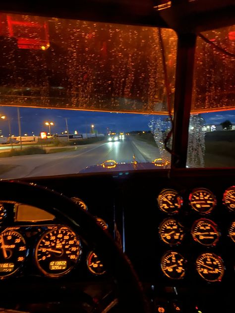 Semi Truck Driving Aesthetic, Big Truck Aesthetic, Trucker Aesthetic, Semi Trucks Interior, B13 Nissan, Office With A View, Peterbilt 389, Interior Wallpaper, Trucking Life