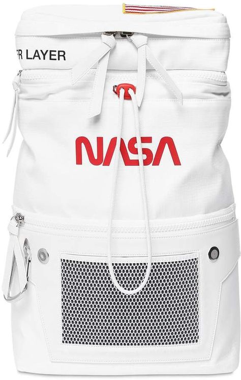 Nasa Backpack, Backpack Design Concept, Backpack Inspiration, Cyberpunk Female, Running Bag, Sci Fi Fashion, Nerd Fashion, Space Outfit, Backpack Brands