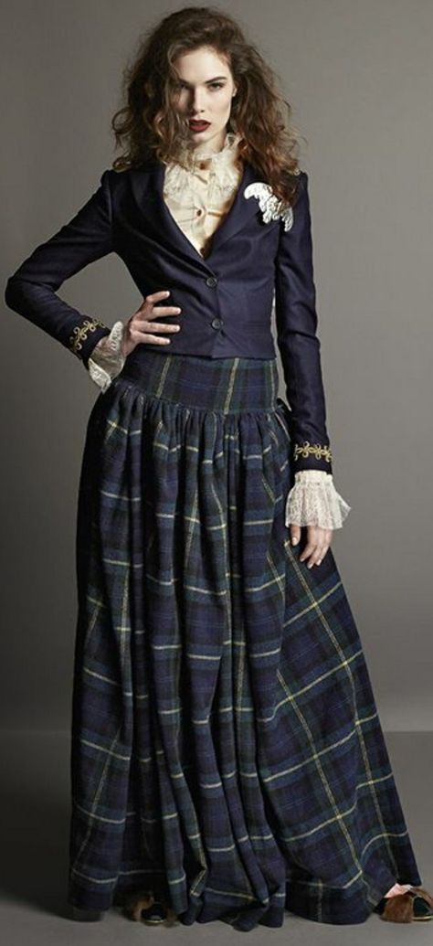 Scottish Skirt Outfit, Tartan Wedding Dress, Celtic Fashion, Tartan Wedding, Tartan Clothing, Scottish Clothing, Tartan Fashion, Kilt Outfits, Scottish Fashion