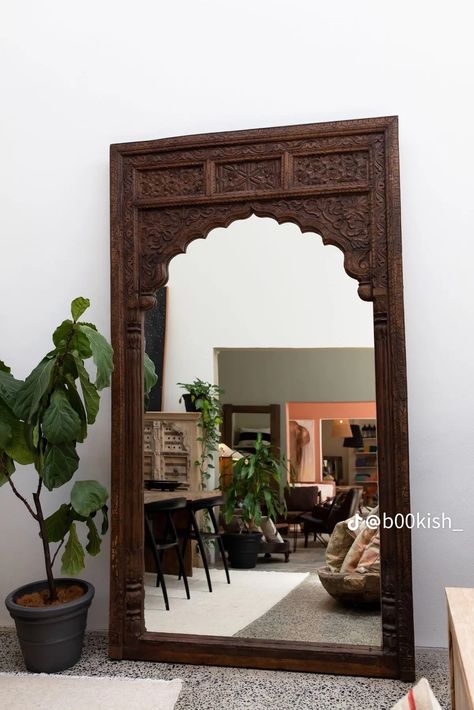 Architecture Dimensions, Indian Room Decor, India Home Decor, Ethnic Home Decor, Arched Mirror, Indian Home, Indian Home Decor, Dream House Interior, Decor Home Living Room