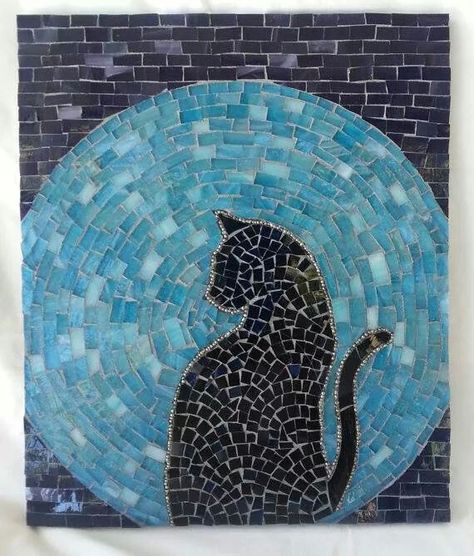 .Mosaic Art & Craft Supplies available online www.mosaictiles.com.au  #mosaiccats #mosaiccraft #mosaicart Free Mosaic Patterns, Easy Mosaic, Mosaic Animals, Mosaic Garden Art, Cat Moon, Mosaic Art Projects, Mosaic Stained, Mosaic Tile Art, Söt Katt