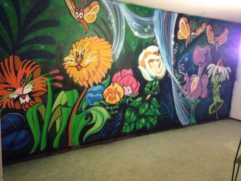 Alice in Wonderland talking flowers. Nursery wall mural. Done with spray paint by Nicholas Warren, Concord, CA. Giant Flower Mural, Alice In Wonderland Flowers Painting, Alice In Wonderland Wall Mural, Alice In Wonderland Wall Painting, Alice In Wonderland Mural Ideas, Alice In Wonderland Room Ideas, Talking Flowers Alice In Wonderland, Alice In Wonderland Wildflower, Alice In Wonderland Mural