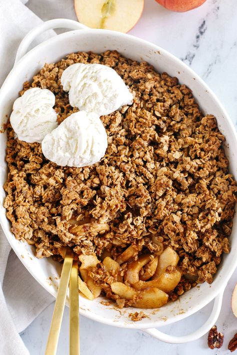 Crunchy Oatmeal, Healthy Apple Crumble, Healthy Apple Crisp, Oatmeal Toppings, Weekly Recipes, Healthy Food Menu, Apple Crisp Recipes, Healthy Apple, Apple Crumble